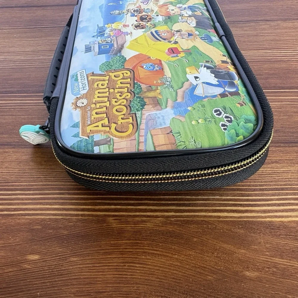 Nintendo Switch Carrying Case + 2 Game Storage Animal Crossings Full Art‎ Deluxe